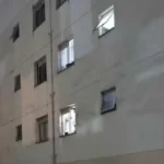 Mãe salta de prédio com filha para fugir de agressões; suspeito é preso
