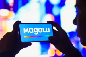 Magalu tem queda nas vendas digitais e vai voltar a abrir lojas físicas