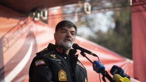 Manifestantes serão tratados como inimigos, diz chefe da polícia nacional do Irã