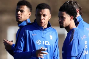 Mbappé sobre o Brasil: "Não consigo ver a Copa sem Neymar"