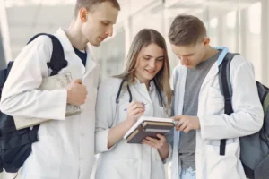 Medicina tem explosão de vagas não preenchidas na 1ª chamada após mudanças no Sisu