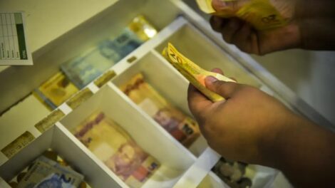 Mercado mantém projeções estáveis para inflação e crescimento da economia