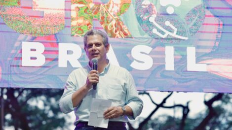 Ministério Público não vê irregularidades em lei que autoriza prefeito de Maringá a viajar sem aval da Câmara