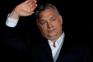 Ministro de Orbán vazou informações da UE para Rússia por anos, diz jornal