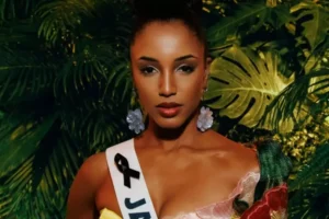 Miss Jamaica recebe alta quatro meses após queda grave no Miss Universo