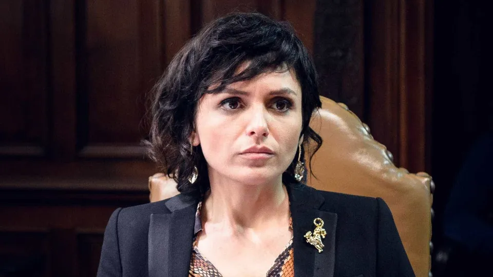 Monica Iozzi tem alta após ser internada por efeito colateral de medicação