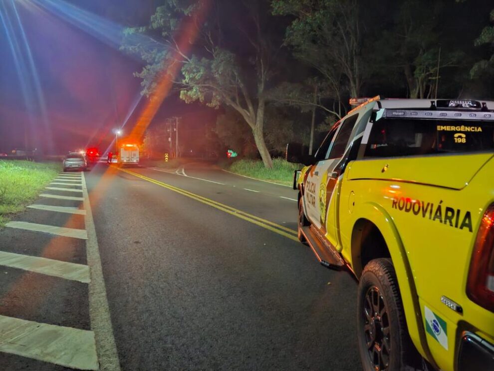 Mulher morre e quatro pessoas ficam feridas em acidente na PR-317, em Santa Fé