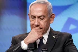 Netanyahu diz que Israel não atacará refinaria do Irã após ligação de Trump