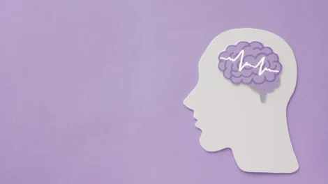 Neurologista alerta sobre hábito noturno que afeta o cérebro