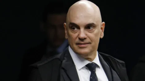Nikolas Ferreira pede prisão de Moraes por mensagens de Vorcaro