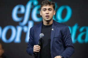 Nikolas Ferreira viajou em jato de Vorcaro na campanha de 2022