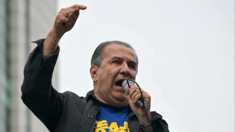 Nikolas diz que futuro de Moraes é na cadeia, e Malafaia chama ministro de ditador em ato