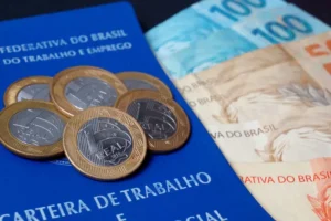 Novo salário mínimo em 2027: Projeção indica qual será o novo valor
