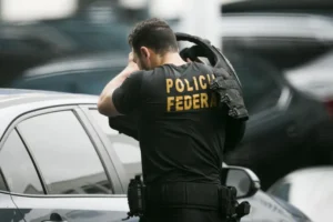 PF prende delegado envolvido em caso do ex-deputado TH Joias