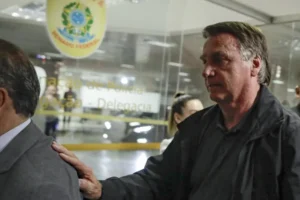 PGR dá parecer favorável à prisão domiciliar de Bolsonaro