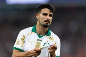 Palmeiras vence São Paulo em jogo com polêmica sobre pênaltis e vai à final