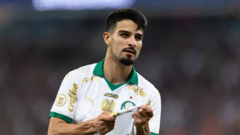 Palmeiras vence São Paulo em jogo com polêmica sobre pênaltis e vai à final