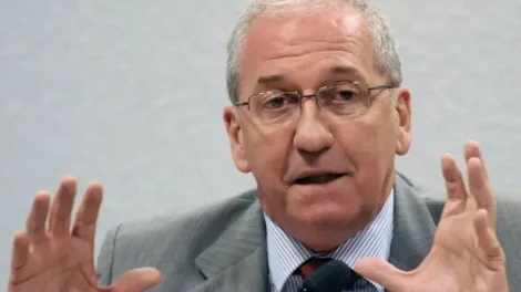 Panamá deporta ex-ministro Franklin Martins e depois pede desculpas