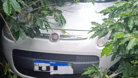 Polícia localiza veículo clonado usado em assalto a joalheria de Mandaguari