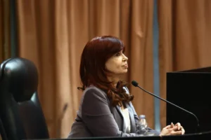 'Posso morrer presa', diz Cristina Kirchner em novo julgamento por corrupção