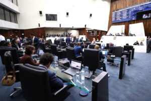 Projeto que altera regras para desestatização da Celepar avança na Assembleia Legislativa