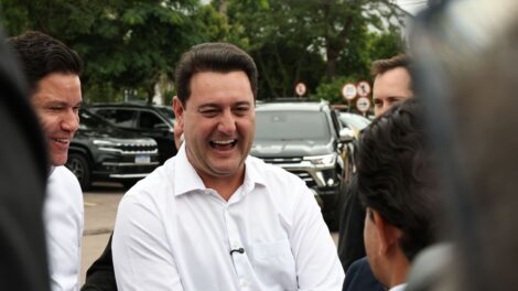 Rejeição de Ratinho Junior é menor que Lula e Flávio Bolsonaro