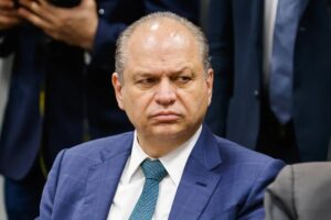 Ricardo Barros diz que Sergio Moro "não se esforça" para viabilizar a própria candidatura ao Governo do Paraná