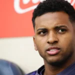 Rodrygo passará por cirurgia de reconstrução do ligamento nesta terça-feira