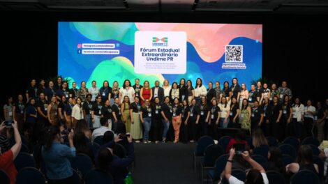 Seminário em Maringá recebe secretários de educação de todo o Paraná