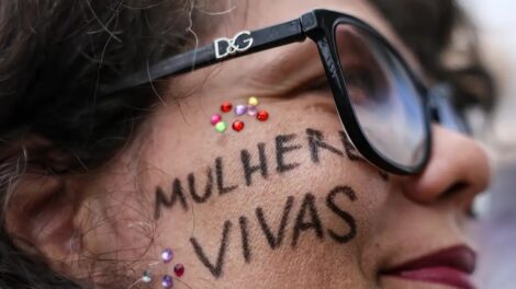 Senado vai premiar homens e instituições que combatem violência contra a mulher