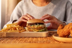 Sete hábitos que aumentam o risco de câncer, alertam oncologistas