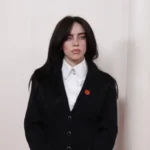 Stalker de Billie Eilish morre atropelado por trem em Nova York