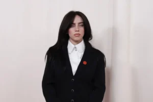 Stalker de Billie Eilish morre atropelado por trem em Nova York