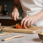 Tábua de madeira: 5 alimentos que você deveria evitar agora