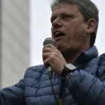 Tarcísio lidera isolado intenção de voto para Governo de SP, mostra Datafolha