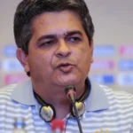 Técnico Ney Franco fica preso no Qatar e relata explosões em meio a Guerra no Irã