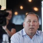 Textor diz que não vê jogo pensando em dinheiro e quer 'surra' do Botafogo