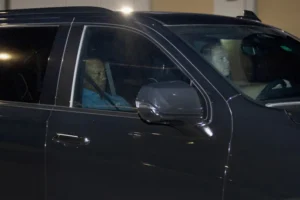 Tiger Woods é libertado após grave acidente de carro