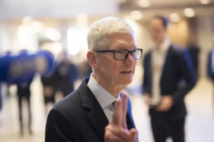 Tim Cook reafirma compromisso da Apple com a China e promete apoio