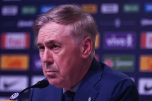 Torcida grita "Neymar" na arquibancada e Ancelotti responde na coletiva