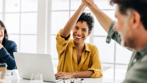 Três signos entram em fase de virada e deixam dificuldades para trás