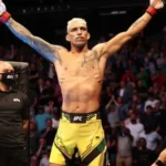 UFC 326: Charles do Bronx vence por decisão unânime e é o novo campeão dos peso leve