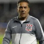 Vanderlei Luxemburgo apresenta melhora, mas permanece na UTI