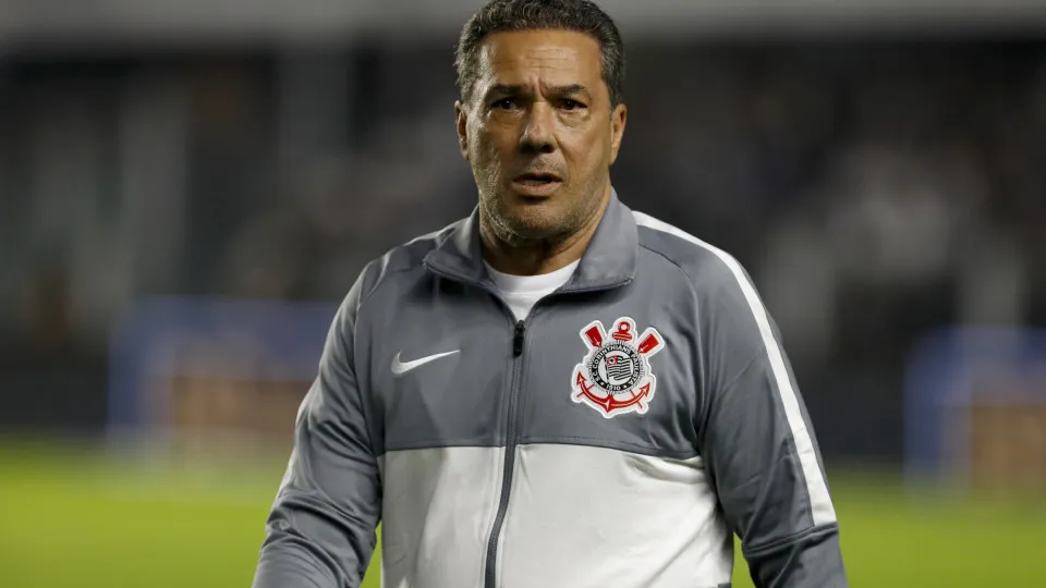 Vanderlei Luxemburgo apresenta melhora, mas permanece na UTI