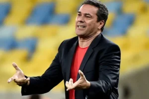 Vanderlei Luxemburgo é internado em UTI após mal-estar