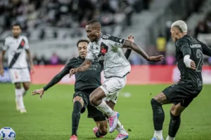 Vasco visita Cruzeiro em mais um duelo com um campeão estadual no Brasileirão