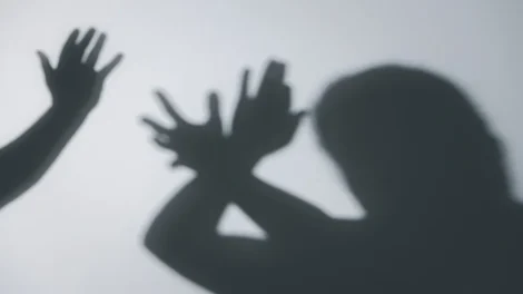 Violência recorrente contra mulheres expõe fragilidade da rede de proteção