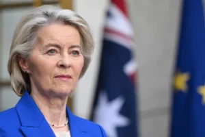 Von der Leyen alerta que Europa atravessa "momento perigoso"