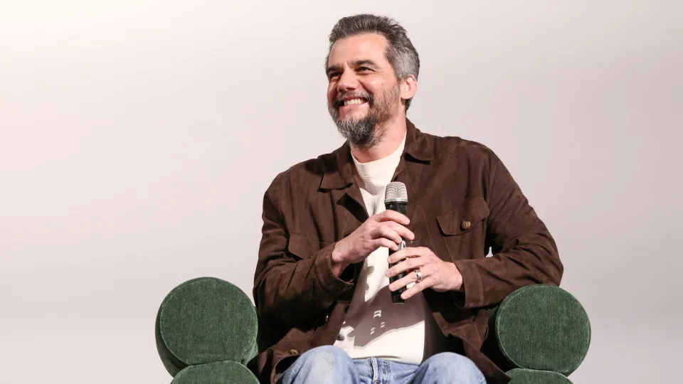 Wagner Moura chama Bolsonaro de Trump brasileiro em talk show de Jimmy Kimmel