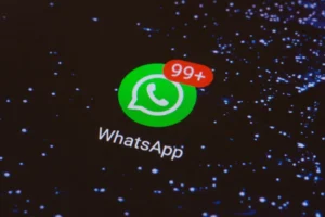 WhatsApp ganha novo aplicativo no CarPlay com mais funções no carro